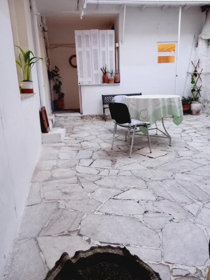 Στην Αυλή Της Ράχης Apartment Kalamata Ngoại thất bức ảnh