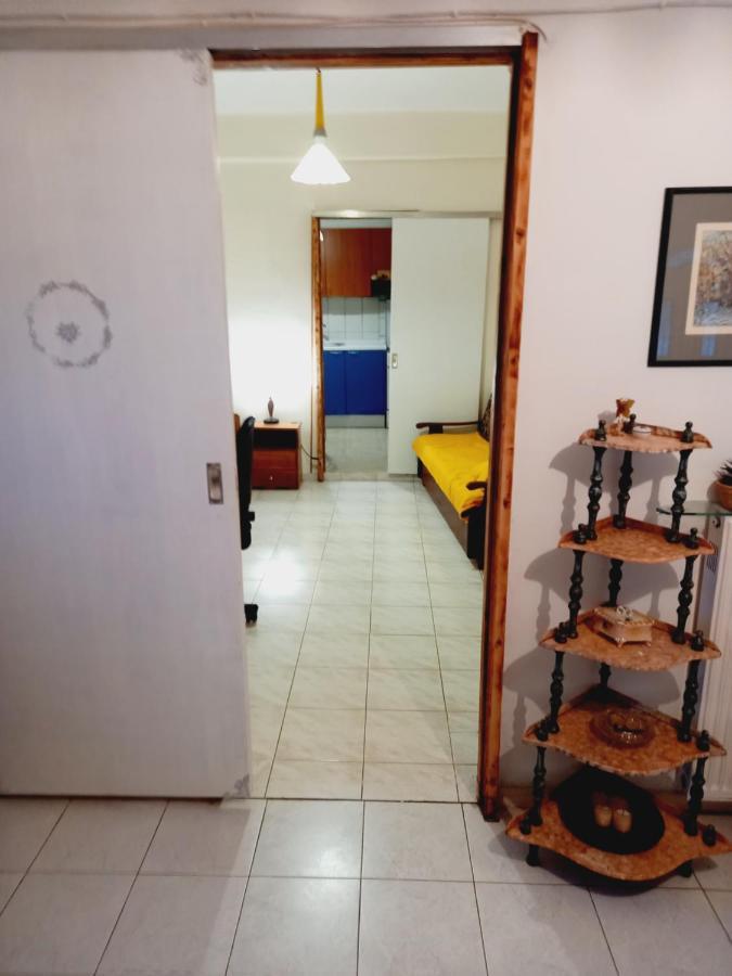 Στην Αυλή Της Ράχης Apartment Kalamata Ngoại thất bức ảnh